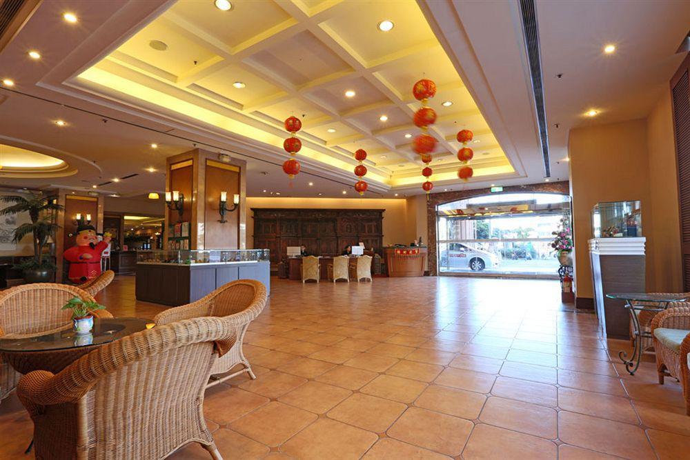 Wei-Yat Grand Hotel Tainan Bagian luar foto