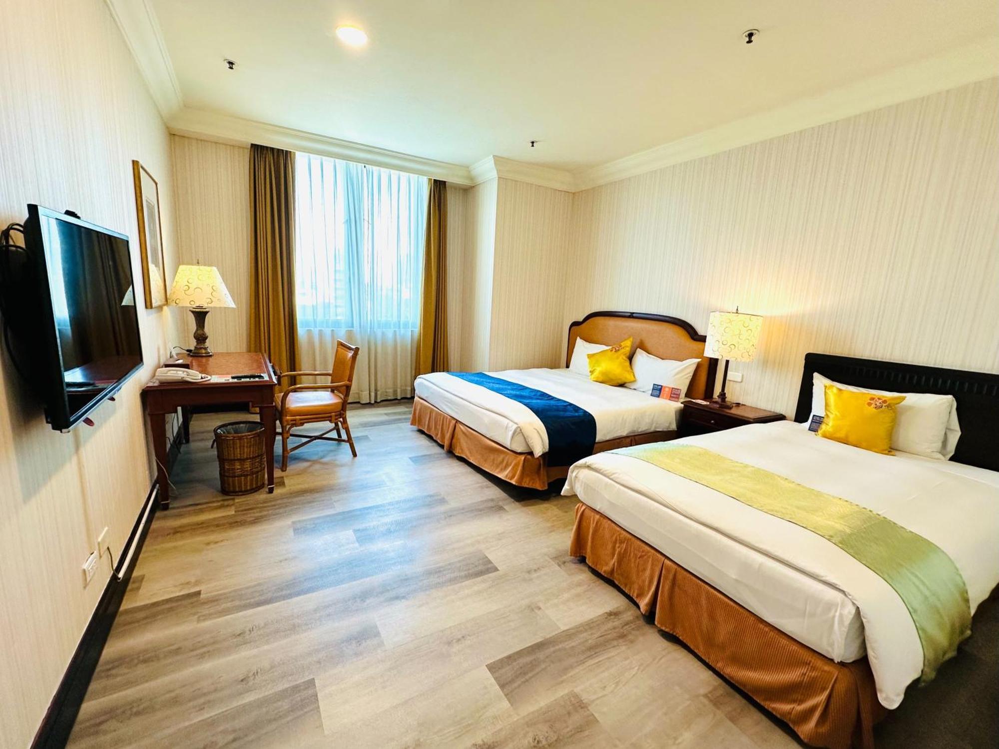 Wei-Yat Grand Hotel Tainan Bagian luar foto