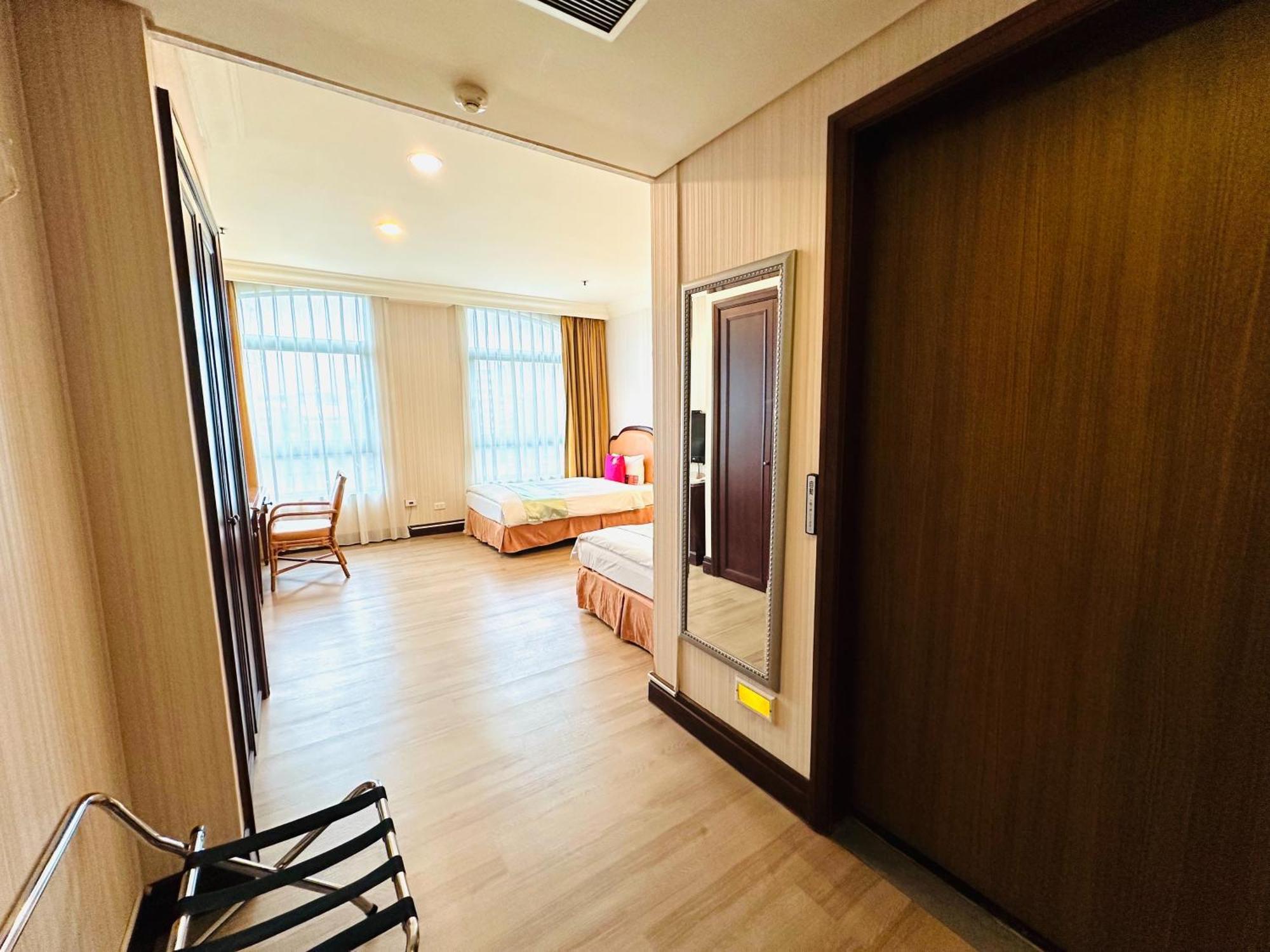 Wei-Yat Grand Hotel Tainan Bagian luar foto