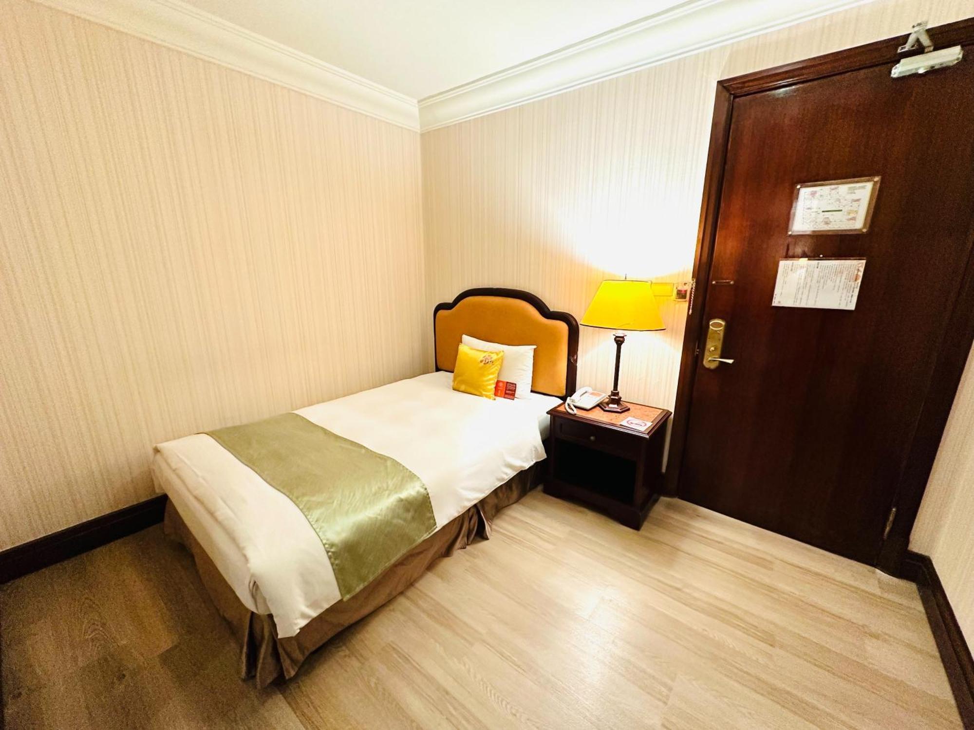 Wei-Yat Grand Hotel Tainan Bagian luar foto