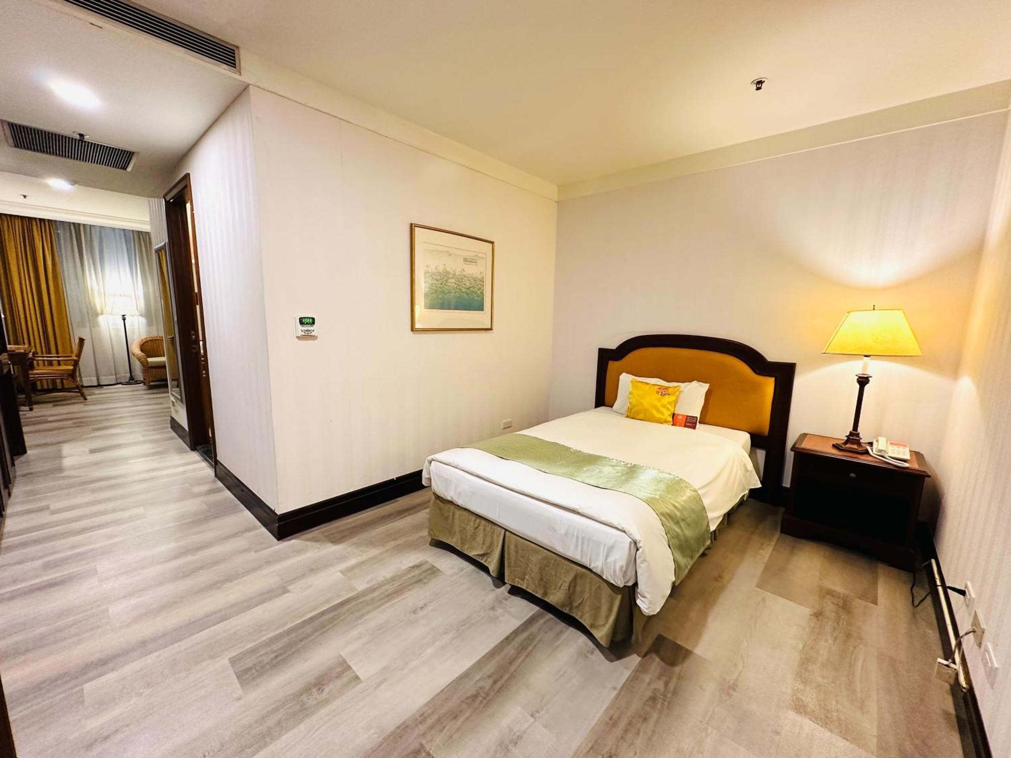 Wei-Yat Grand Hotel Tainan Bagian luar foto