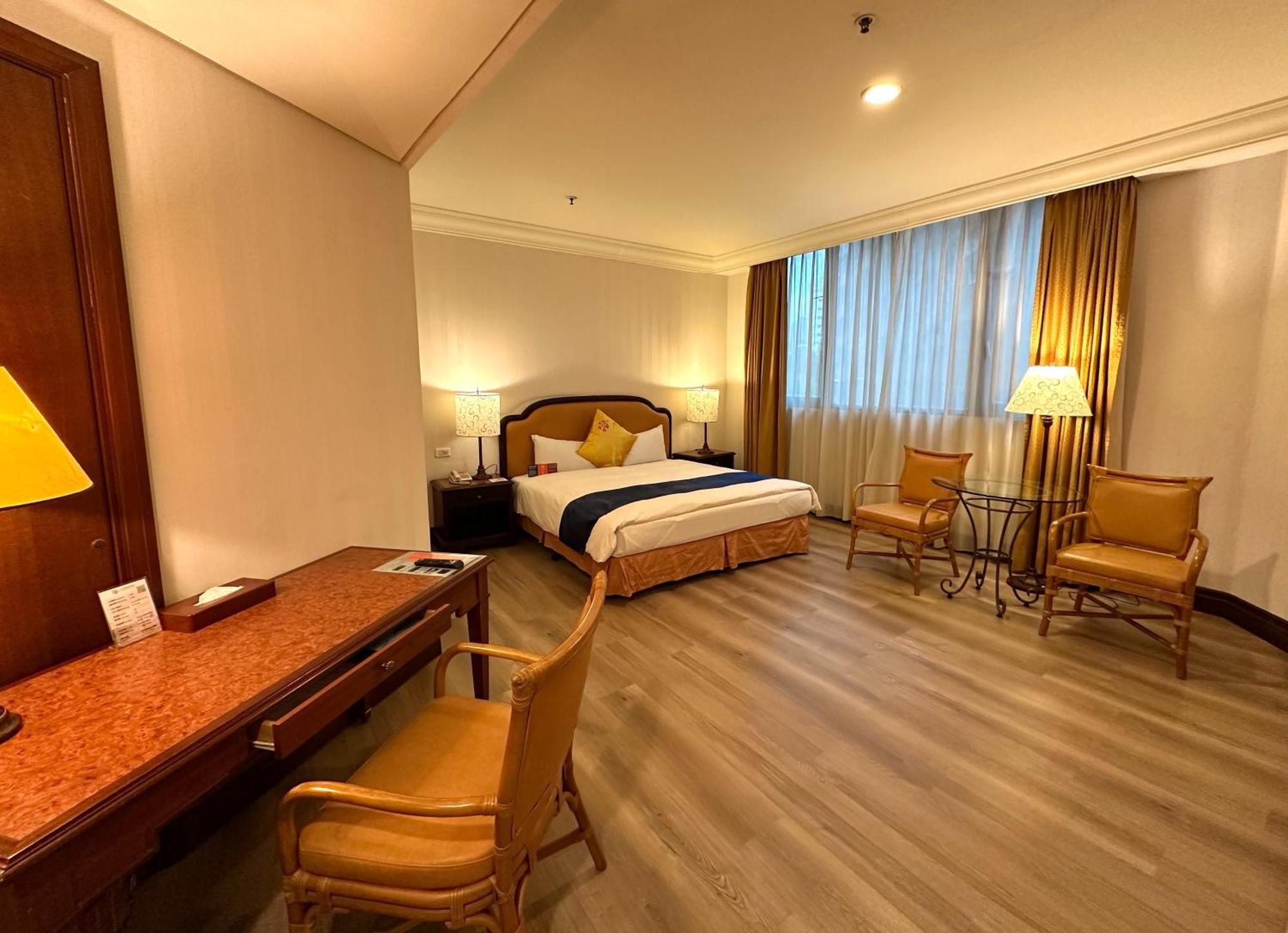 Wei-Yat Grand Hotel Tainan Bagian luar foto