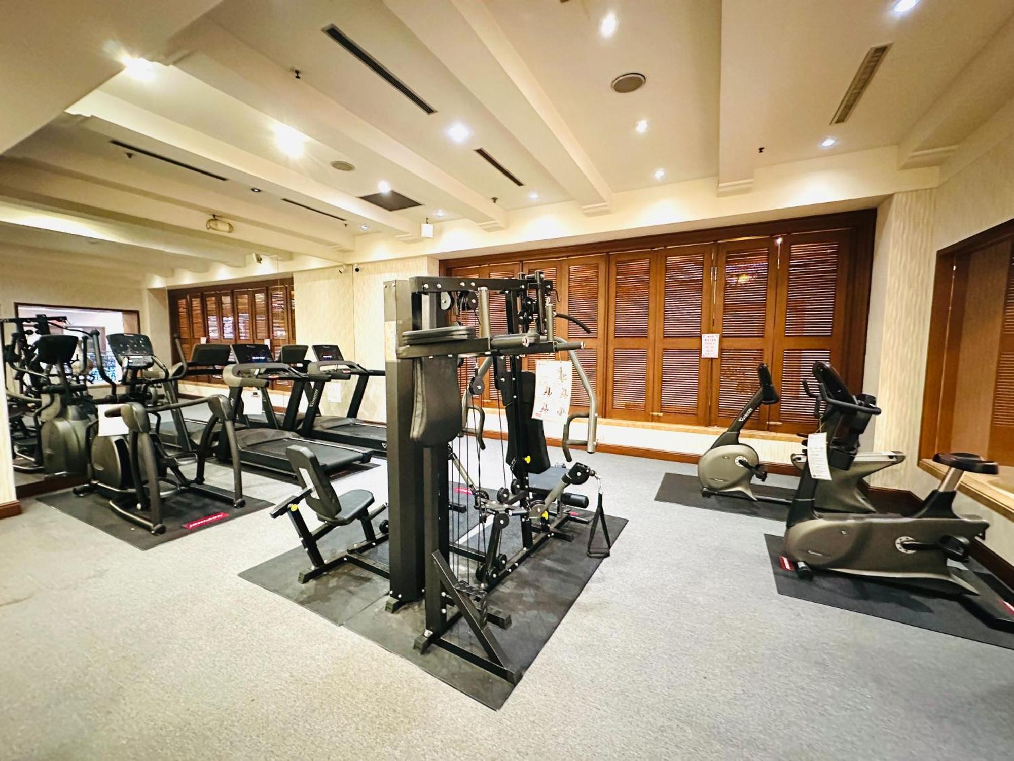 Wei-Yat Grand Hotel Tainan Bagian luar foto