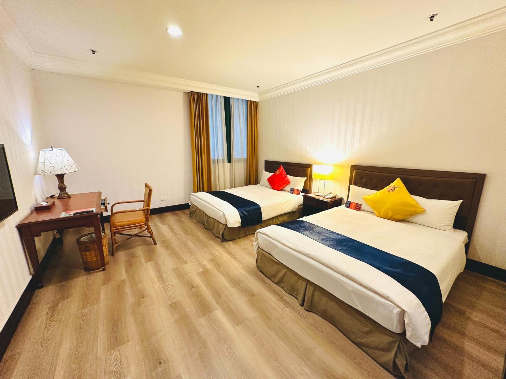 Wei-Yat Grand Hotel Tainan Bagian luar foto