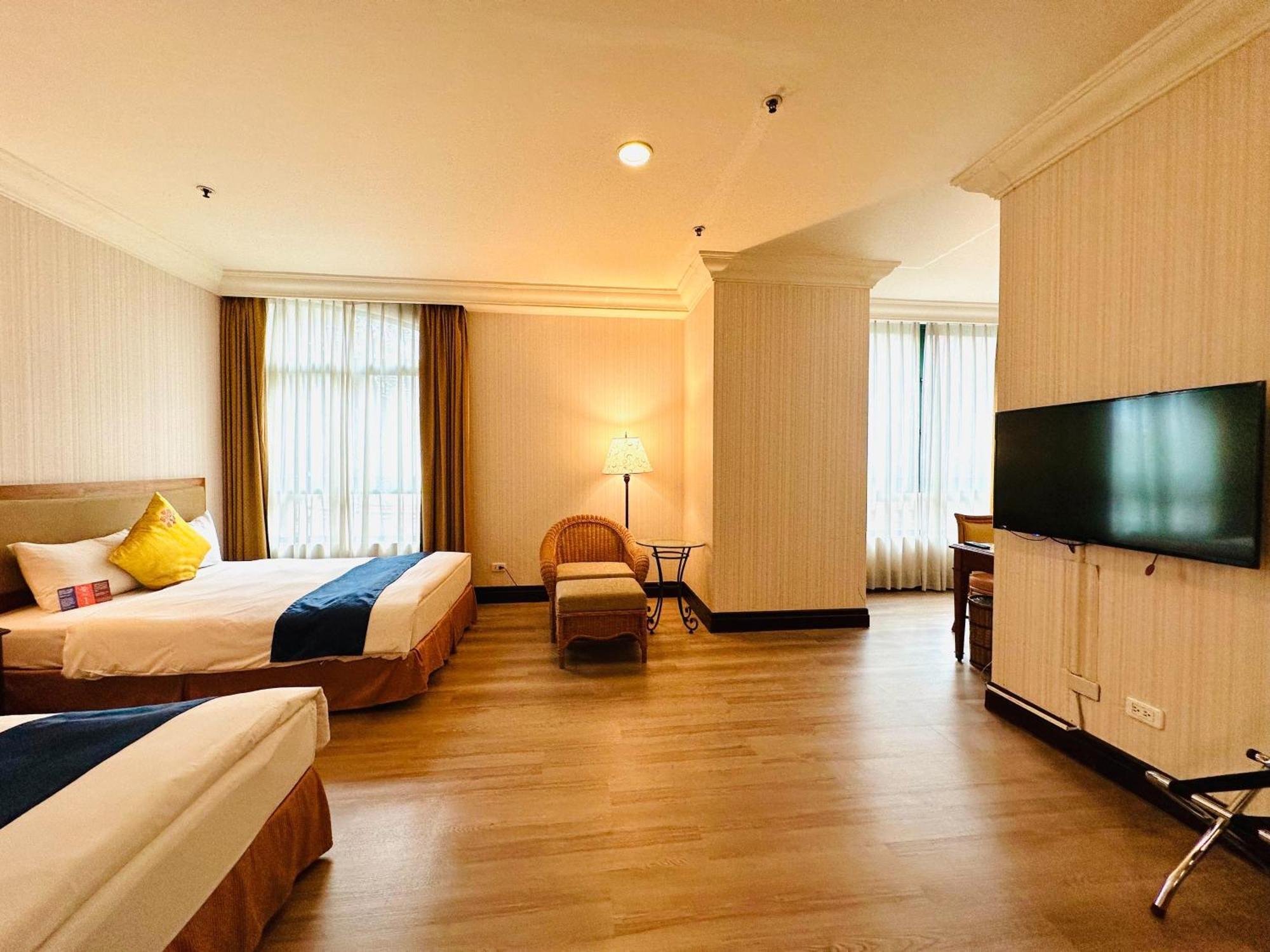 Wei-Yat Grand Hotel Tainan Bagian luar foto